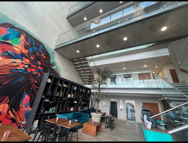 521M² OFFICE TO LET IN HYDE PARK